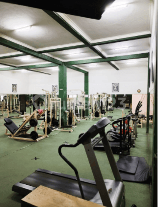 Rumah Bagus Tengah Kota Tempat Fitness 2