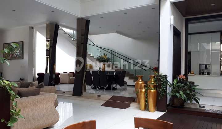 Disewakan Rumah Mewah Full Furnished Di Sayap Setiabudi 2