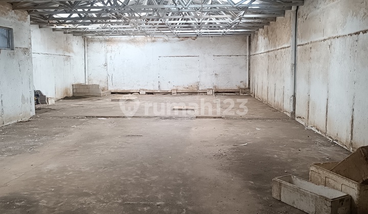 Warehouse For Rent, Ready to Occupy, On Holis Main Road