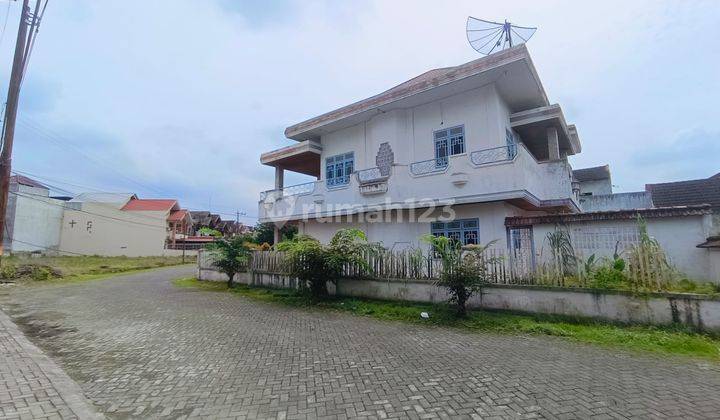 Di jual rumah besar tanah luas di komplek elite medan johor 1