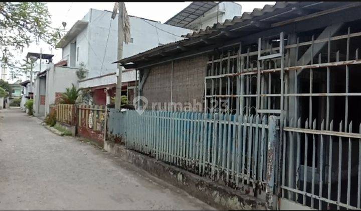 Di jual rumah lama di Jalan amaliun medan area 1