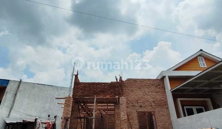 Rumah cantik tanah nya besar di Jalan eka rasmi medan johor 1