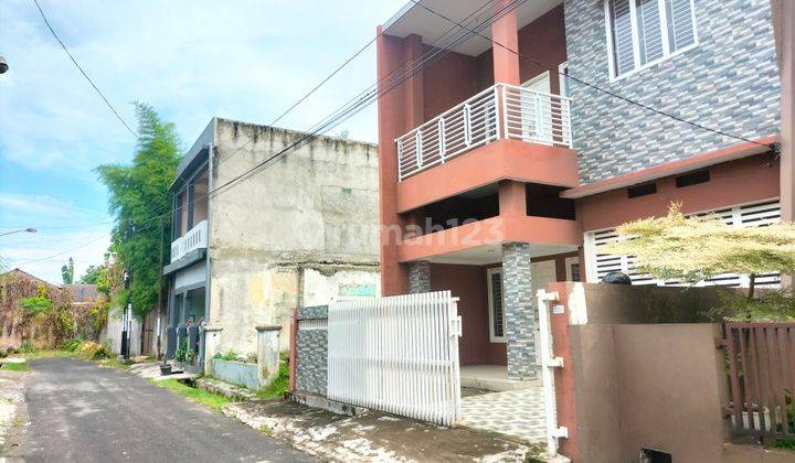 Di jual rumah 2 lantai cantik non komplek di jalan STM medan 3