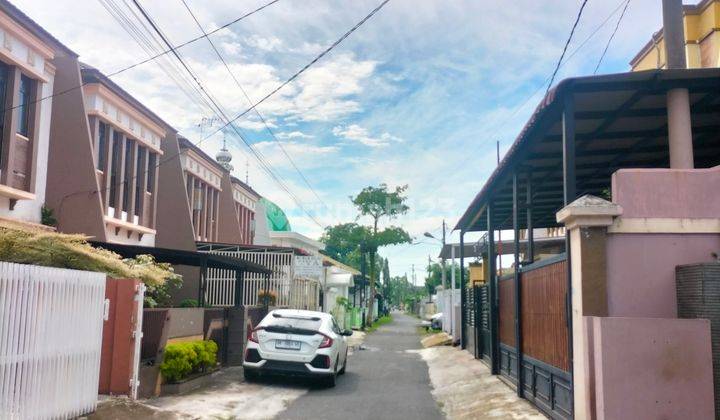 Di jual rumah 2 lantai cantik non komplek di jalan STM medan 5