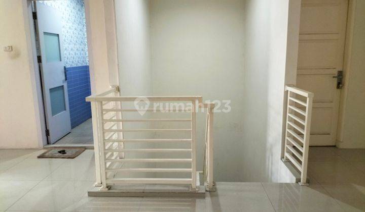Di jual rumah 2 lantai cantik non komplek di jalan STM medan 17