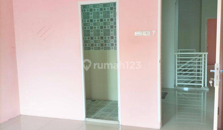 Di jual rumah 2 lantai cantik non komplek di jalan STM medan 19