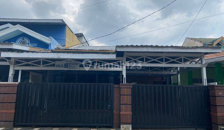 Di jual rumah besar dalam komplek di Jalan karya wisata Medan Johor. 1