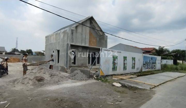 Rumah di jalan Flamboyan dekat pajak melati dan Ringroad Medan. 1