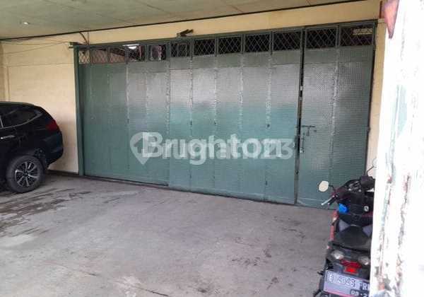 Spacious House by the Side of Pisangan Lama Road, Pulo Gadung, East Jakarta 2