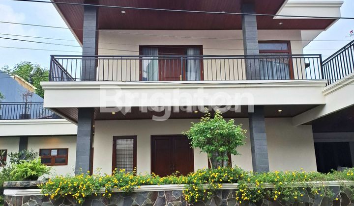 Rumah Mewah 2 Lantai Furnished Ada Kolam Renang di Pejaten