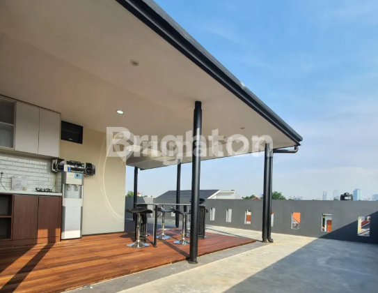 RUMAH MEWAH 4 LANTAI DENGAN FASILITAS LENGKAP DUREN TIGA, JAKSEL