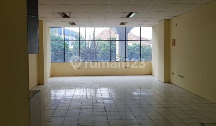 Ruko 3 Lantai + Basement – Kebayoran Baru, Jakarta Selatan Ruko 3 Lantai + Basement – Kebayoran Baru, Jakarta Selatan