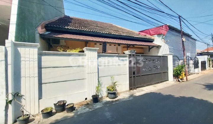 Rumah 2 Lantai Terawat Strategis di Menteng Dalam Tebet Harga Terjangkau Rumah 2 Lantai Terawat Strategis di Menteng Dalam Tebet Harga Terjangkau