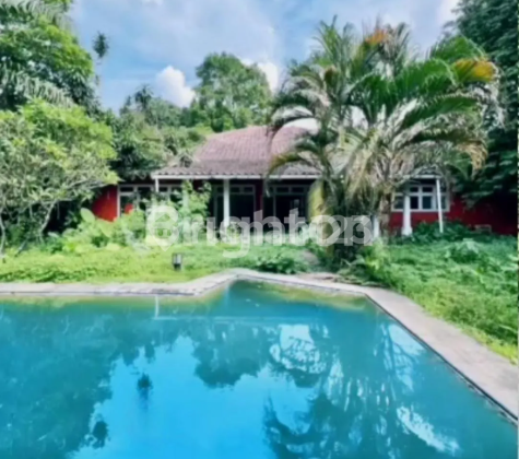 HOUSE WITH 1,400 M² LARGE LOT IN KEMANG, SOUTH JAKARTA