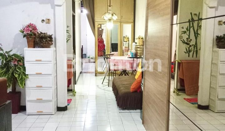 Rumah 1.5 Lantai Siap Huni Lokasi Strategis di Mampang Prapatan Rumah 1.5 Lantai Siap Huni Lokasi Strategis di Mampang Prapatan