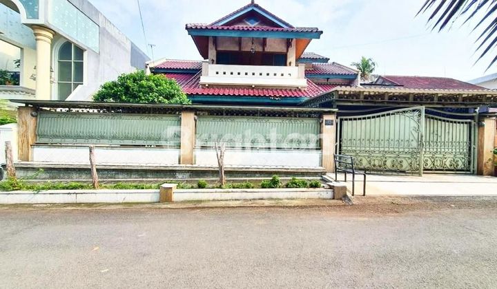 Rumah Luas 2.5 Lantai di Kebon Baru, Tebet, Jakarta Selatan Rumah Luas 2.5 Lantai di Kebon Baru, Tebet, Jakarta Selatan