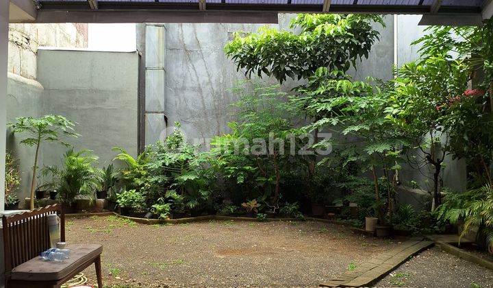 Rumah 3 Lantai Bukit Duri Tebet Jakarta Selatan Parkir 6 Mobil 2