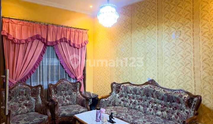 Rumah Siap Huni + Kios & Kontrakan di Matraman Jakarta Timur Rumah Siap Huni + Kios & Kontrakan di Matraman Jakarta Timur