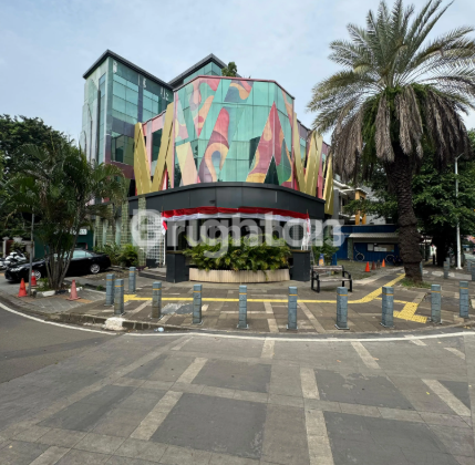 MINI BUILDING 3 LANTAI DI SENOPATI JAKARTA SELATAN