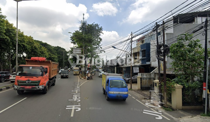 3-Story Shophouse on Jendral Basuki Rahmat Street, Duren Sawit, East Jakarta 2