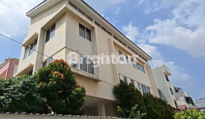 Rumah Kantor 3.5 Lantai Pasar Baru Jakarta Pusat
