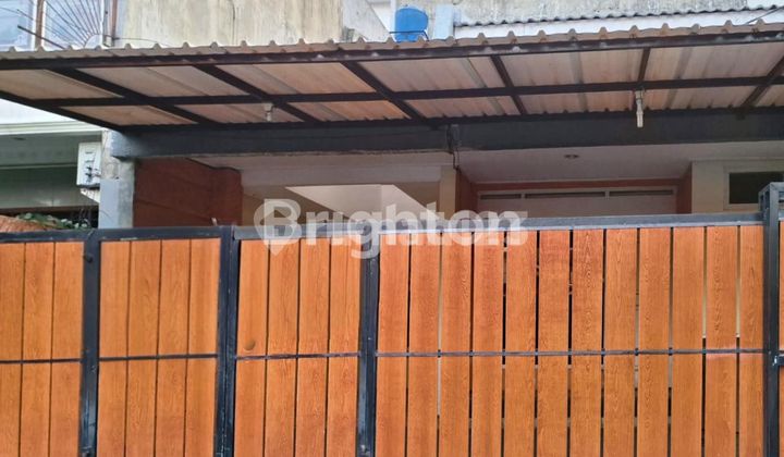 2-Story House in Tebet Timur Dalam, Strategic & Move-In Ready