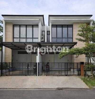 Rumah 2 Lantai Siap Huni di Cluster Dekat The Park Pamulang