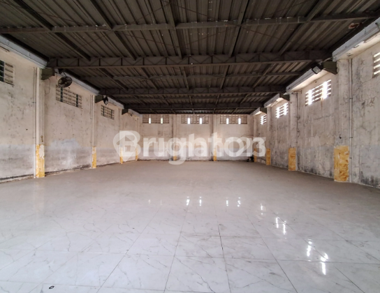 BANGUNAN KOMERSIAL EX-LAPANGAN OLAHRAGA CIPINANG, JAKARTA TIMUR BANGUNAN KOMERSIAL EX-LAPANGAN OLAHRAGA CIPINANG, JAKARTA TIMUR