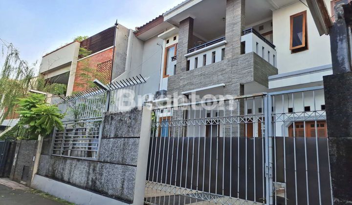 2-Story Ready-to-Occupy House in Tebet, South Jakarta