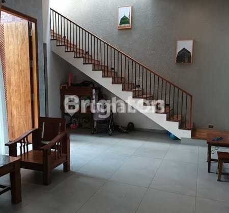 Rumah Siap Huni 2,5 Lantai Lingkungan Asri di Jagakarsa, Jaksel