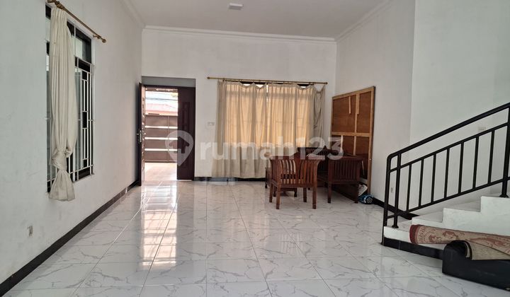 Rumah 3 Lantai Bukit Duri Tebet Jakarta Selatan Parkir 6 Mobil