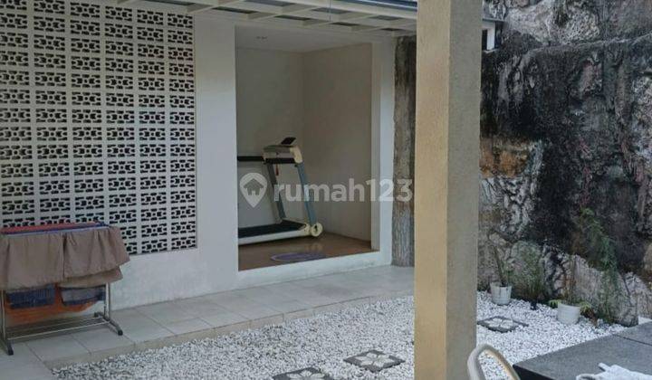 Rumah Cantik di Perumahan Taman Meruya Ilir Meruya Jakarta Barat 1