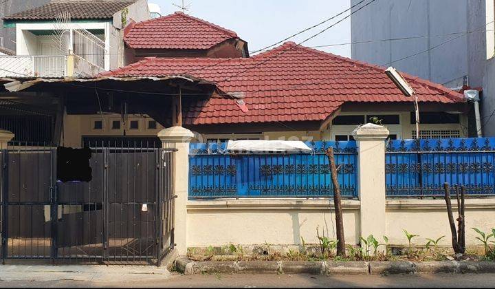 Rumah di Taman Aries Lokasi Strategis 1