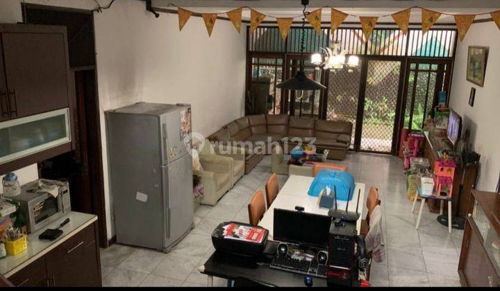 Rumah di Intercon Blok E Taman Kebun Jeruk Meruya Jakarta Barat 2