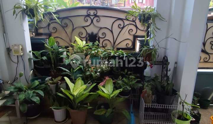 House in Mahkota Simprug Ciledug Tangerang Housing Complex 2