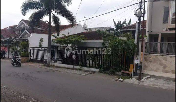 Rumah Konsep Cafe dekat Kampus di Jl candi Mendut Kota Malang 1