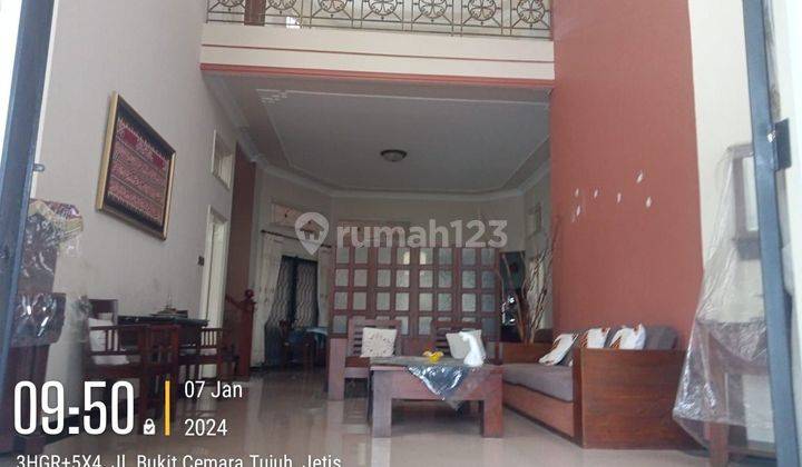 Rumah Mewah 2 Lantai dekat UMM di Jl raya tlogomas kota Malang 2