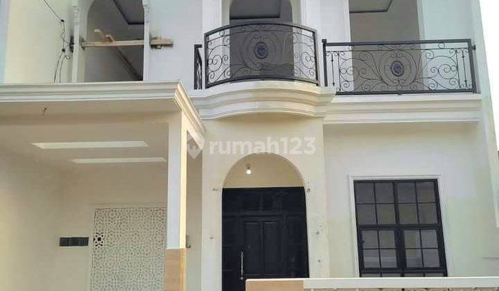 Rumah American Classic dekat RS Puri Bunda Jl Raya sulfat Malang 1