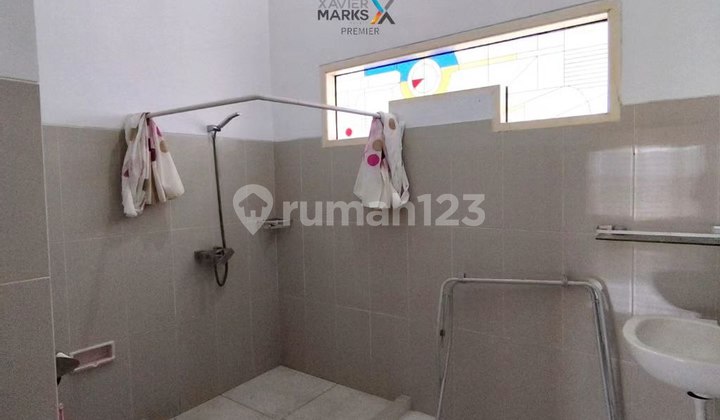 i012  PRICE DROP 1M! Luxury House near Bina Bangsa School Malang 2