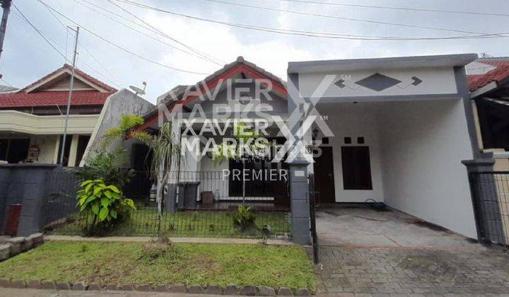 T017 Dijual Rumah Klasik dengan Lingkungan Nyaman di Pondok blimbing indah, Malang 1