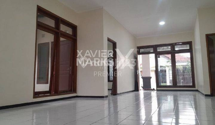 T017 Dijual Rumah Klasik dengan Lingkungan Nyaman di Pondok blimbing indah, Malang 2