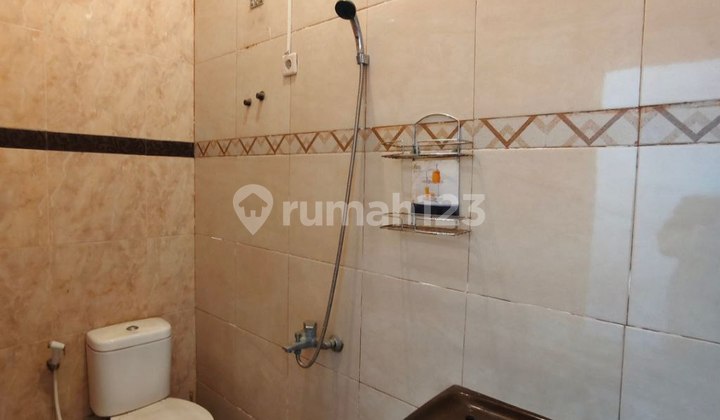 h093 2-story House Can Be Used for Business as Boarding House or Homestay in Sulfat Malang 2