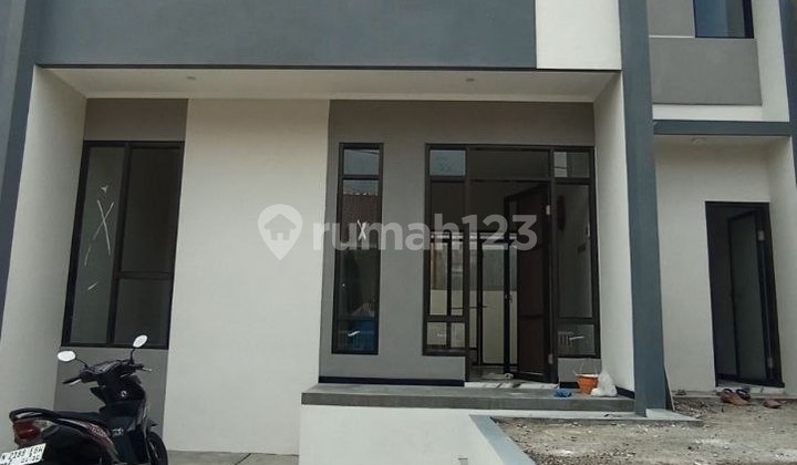 i033  Rumah Baru 2 Lantai di Pandanwangi, Sulfat Malang