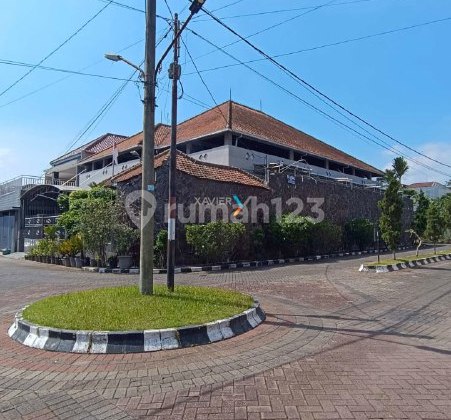 g075 Luxury House Well-Maintained Hook Position in Lawang View Malang 2