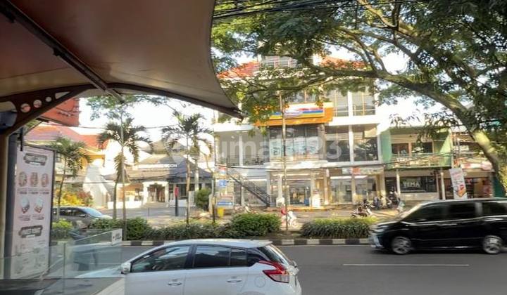 J43 Beautiful Shop House Ready to Occupy, Location Emaas on Sukarno Hatta Street Malang 2