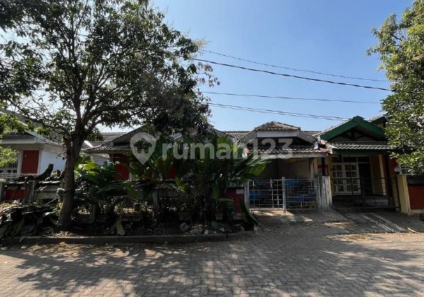 i094 Cheap Sale of Classic House in PBI Araya Blimbing Malang