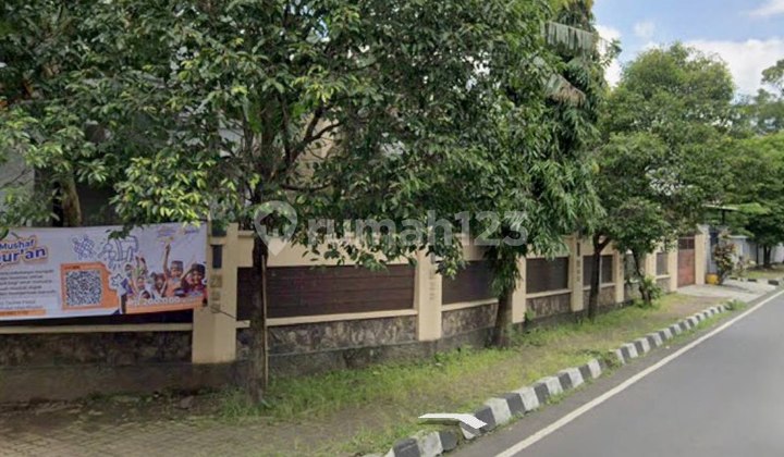 i129 Rumah Posisi Hook Nol Jalan Raya Dekat RS.Soepraon Malang 