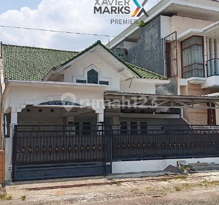 h122 Rumah Terawat Araya Block Depan dan Strategis 