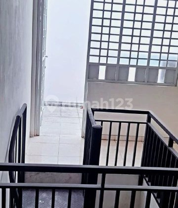 i087 Modern Sulfat House Malang near Public Facilities 2