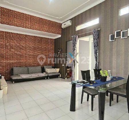 U042 Dijual Rumah Minimalis Modern di Greenwood Araya, Malang 2